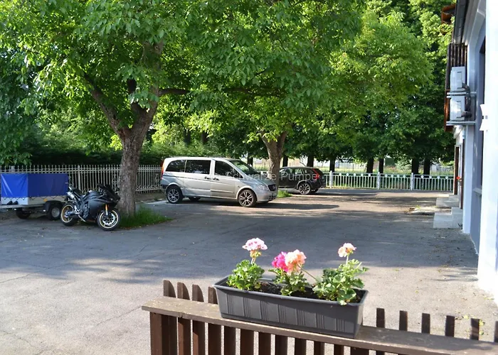 Schwarze Pumpe Maison d'hôtes 3*