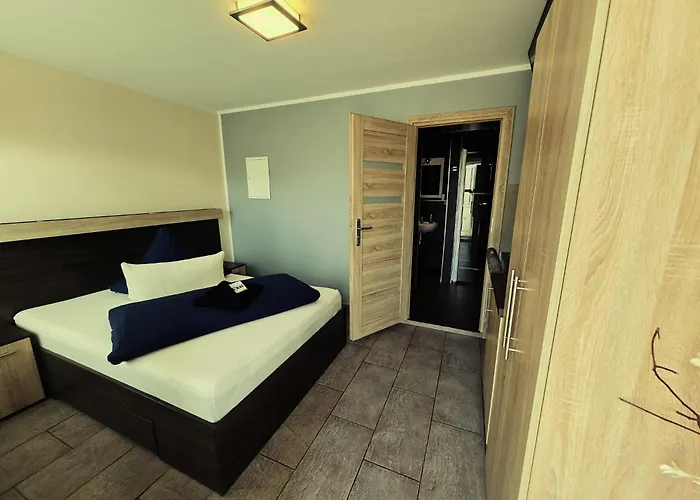 Schwarze Pumpe 3* شبرمبرغ